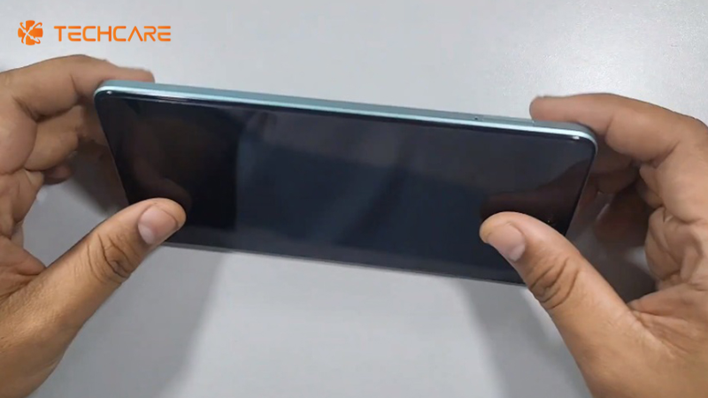 thay-mat-kinh-oppo-a58-lay-ngay