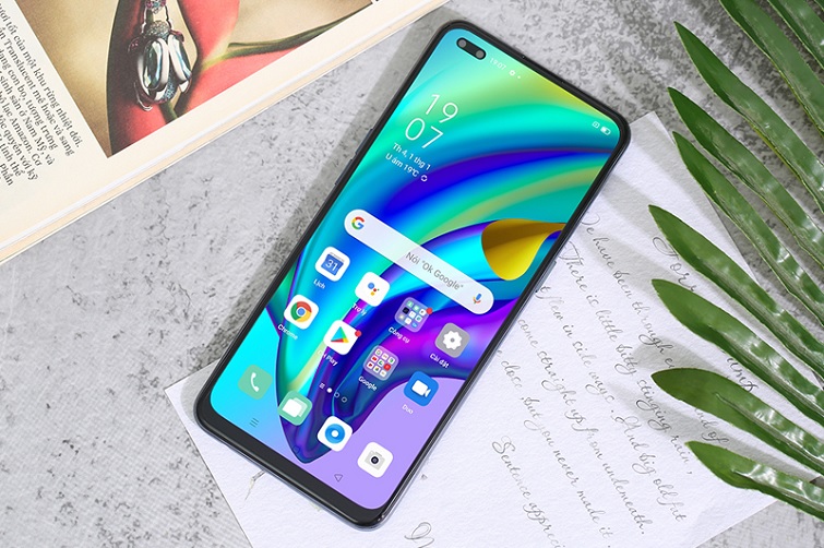 thay-mat-kinh-oppo-a93