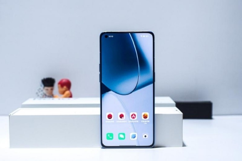 Trường hợp cần thay mặt kính điện thoại OPPO Reno7 Pro