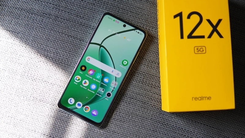 Khi nào cần thay mặt kính Realme 12x 5G?