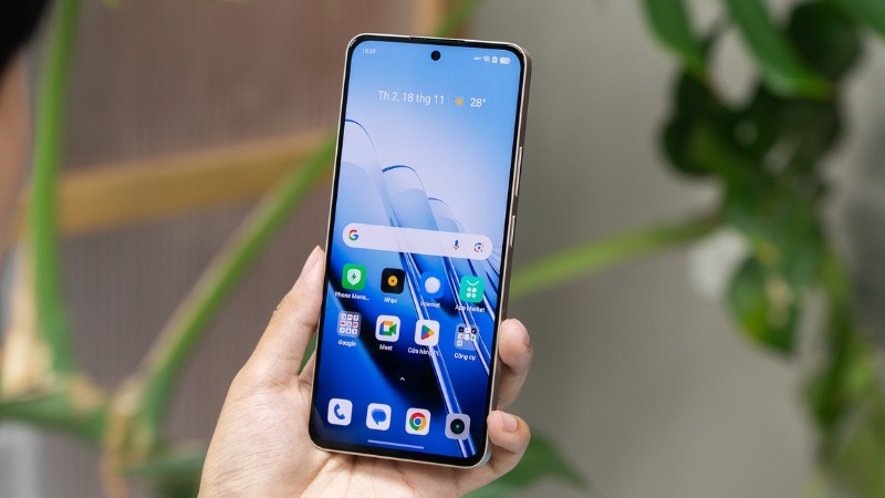 Tại sao cần thay mặt kính Realme 13+ 5G?