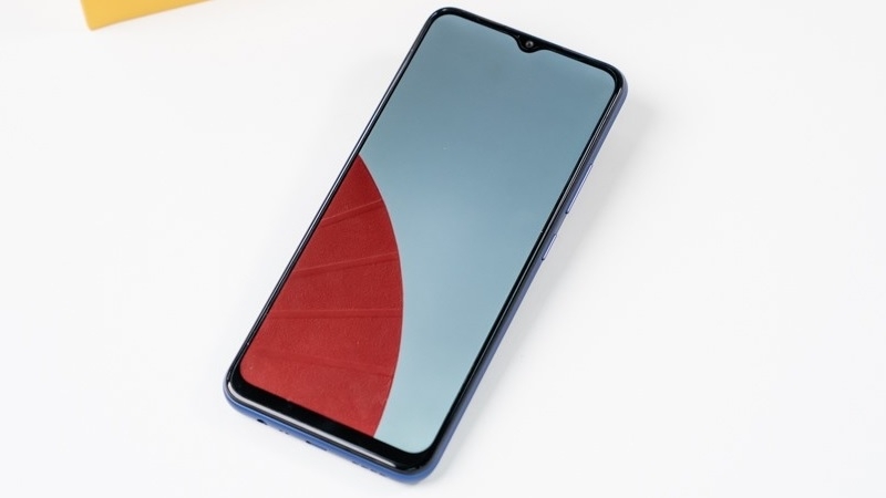 Dấu hiệu cần thay mặt kính Realme c12 là gì?