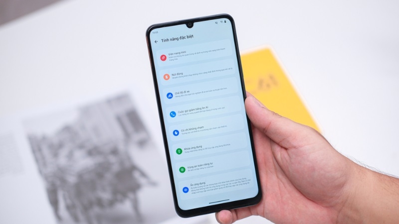 Khi nào cần thay mặt kính Realme C61?
