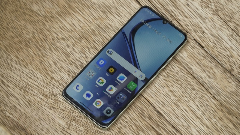 Dấu hiệu và nguyên nhân cần thay mặt kính Realme C65s