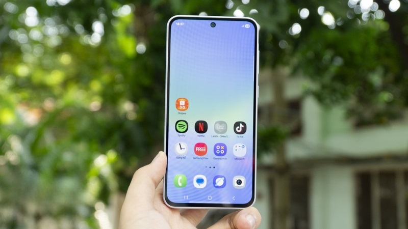 Dấu hiệu và nguyên nhân cần thay mặt kính Samsung Galaxy A36 5G Dấu hiệu và nguyên nhân cần thay mặt kính Samsung Galaxy A36 5G
