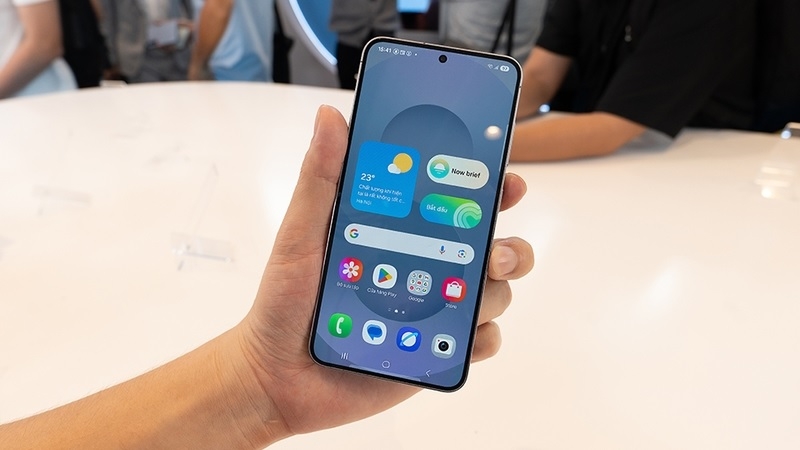 Khi nào cần thay mặt kính Samsung Galaxy S25 Plus?