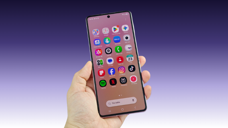 thay-mat-kinh-samsung-galaxy-z-flip-8-1
