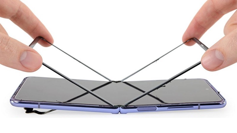 Thay mặt kính Samsung Galaxy Z Flip4 chính hãng ở đâu?