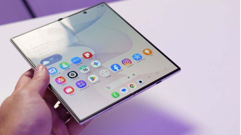 thay-mat-kinh-samsung-galaxy-z-fold-8-ultra-da-nang