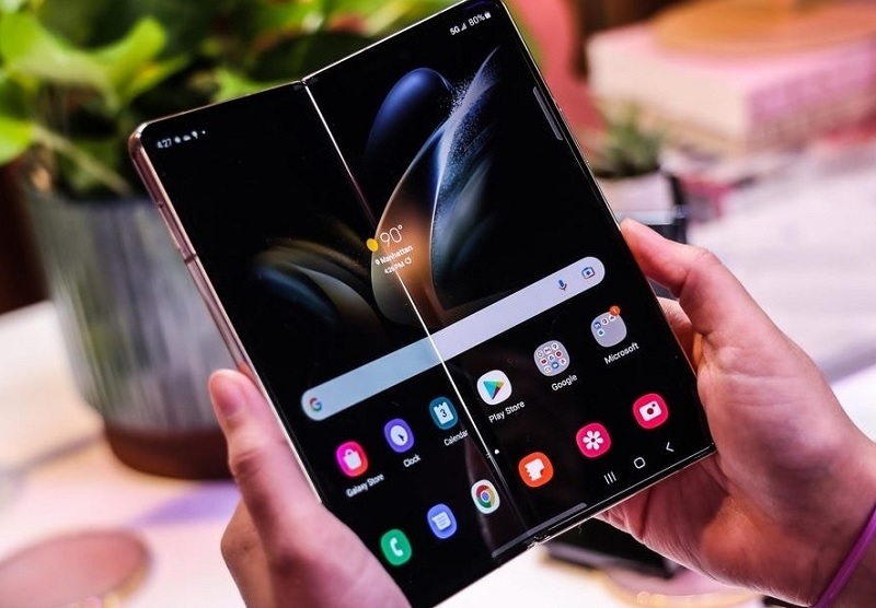 Mặt kính Samsung Galaxy Z Fold4 chính hãng 100% tại Techcare