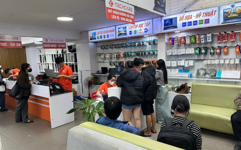 thay-mat-kinh-samsung-m23-tai-techcare