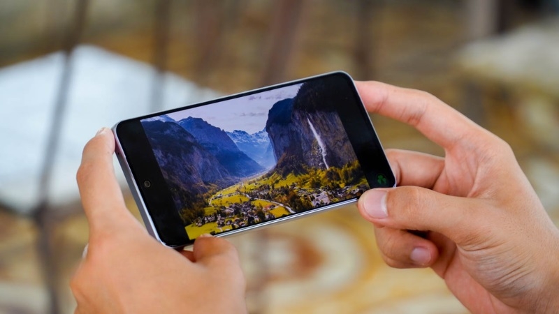 Dấu hiệu và nguyên nhân cần thay mặt kính Vivo V29E