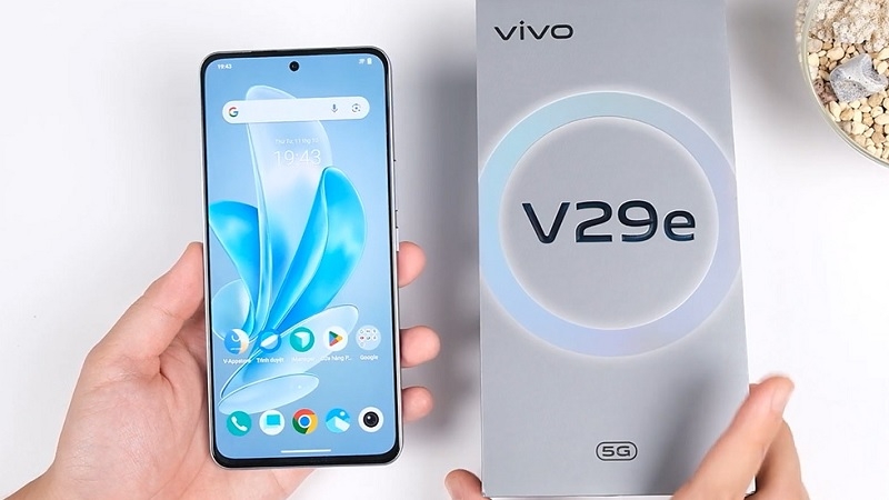 Dấu hiệu và nguyên nhân cần thay mặt kính Vivo V29E