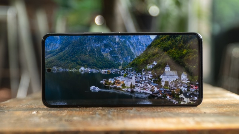 Dấu hiệu và nguyên nhân cần thay mặt kính Vivo V40 Lite