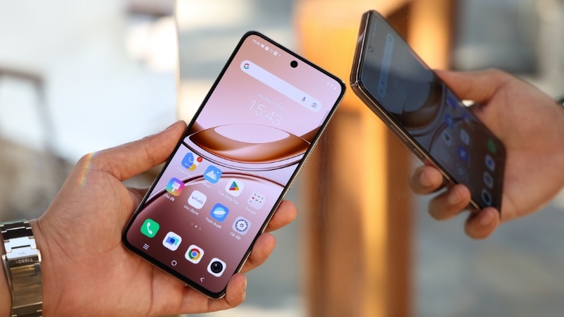 Dấu hiệu và nguyên nhân cần thay mặt kính Vivo V50 Lite 5G