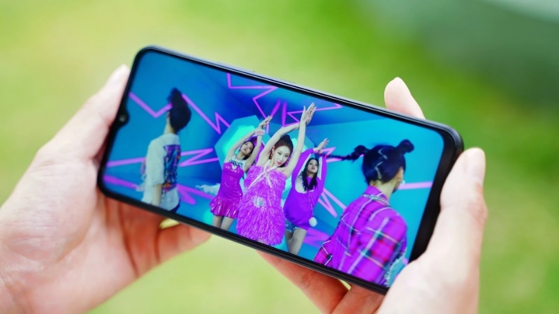 Dấu hiệu và nguyên nhân cần thay mặt kính Vivo Y18 Dấu hiệu và nguyên nhân cần thay mặt kính Vivo Y18