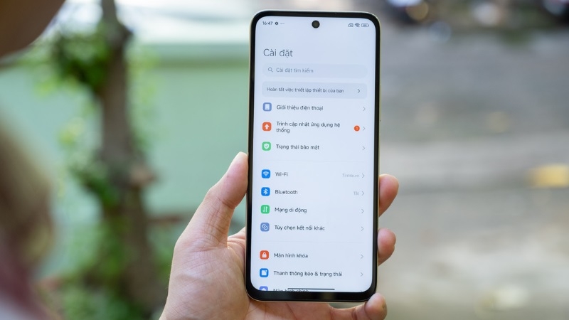 Khi nào cần thay mặt kính Xiaomi Redmi 13?