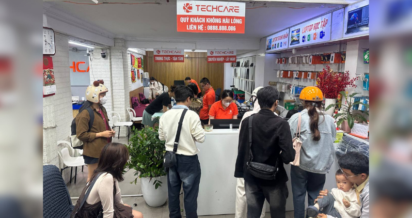 thay-nap-lung-dien-thoai-tai-da-nang