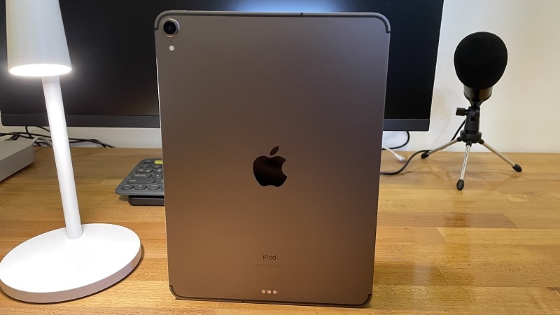 Khi nào cần thay nắp lưng iPad Pro 11 2018?