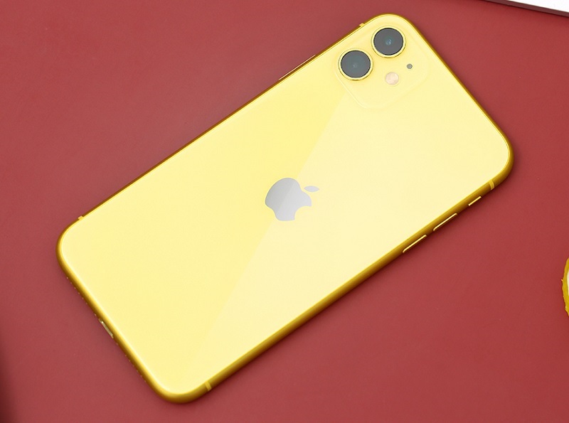 Nguyên nhân khiến bạn phải thay nắp lưng iPhone 11
