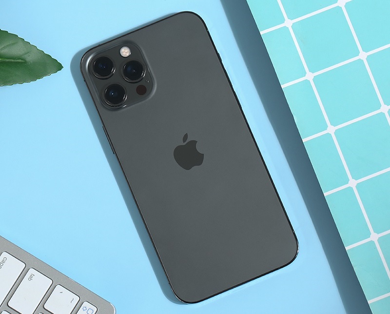 Techcare - Địa chỉ thay nắp lưng iPhone 12 Pro Max chất lượng