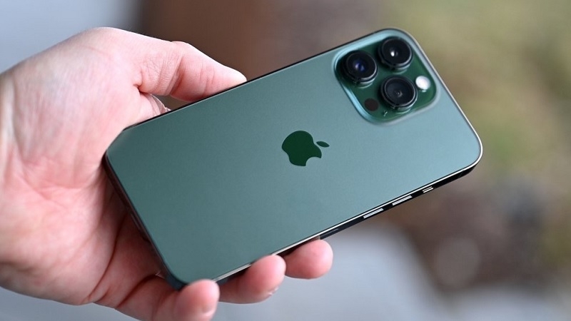 Dấu hiệu nhận biết cần thay nắp lưng iPhone 13 Pro