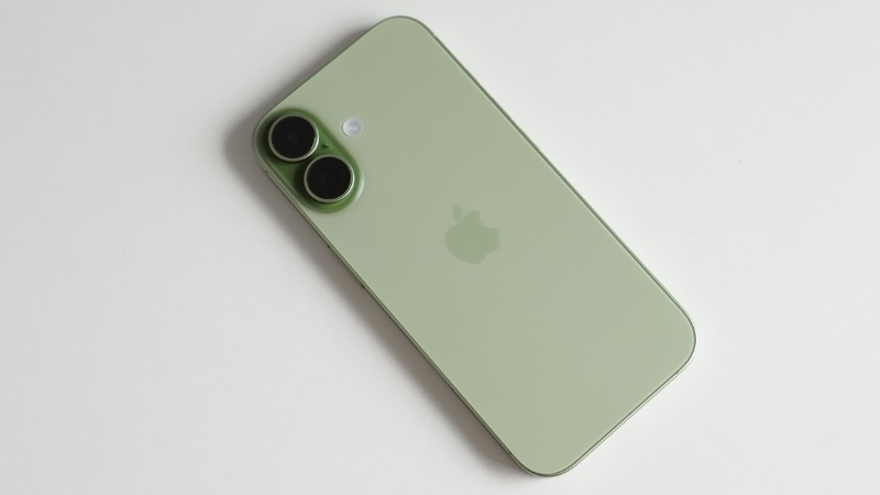 Khi nào cần thay nắp lưng iPhone 17?