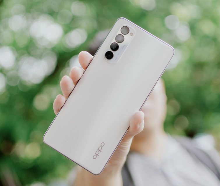 thay-nap-lung-oppo-reno4-pro