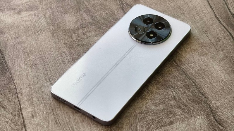 Khi nào cần thay nắp lưng Realme 12x 5G?