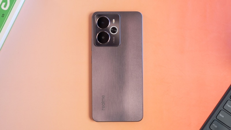 Khi nào bạn cần thay nắp lưng Realme 14 5G?