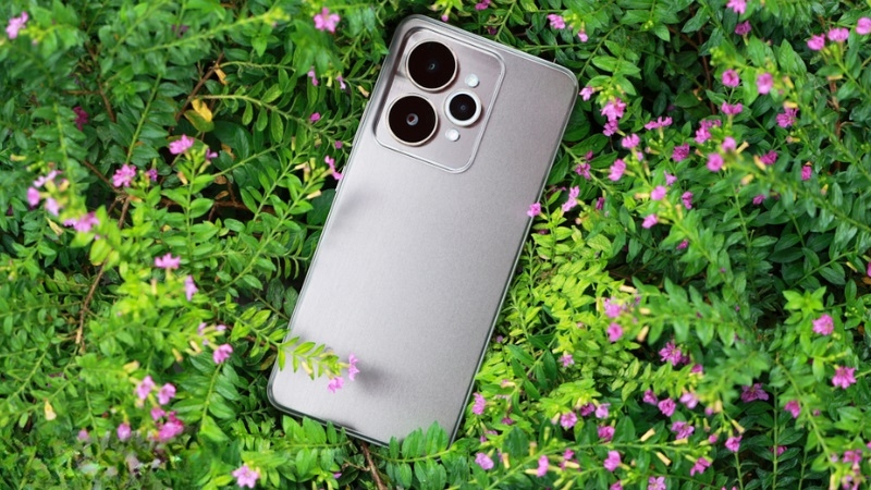 Dấu hiệu và nguyên nhân cần thay nắp lưng Realme 15 5G Dấu hiệu và nguyên nhân cần thay nắp lưng Realme 15 5G