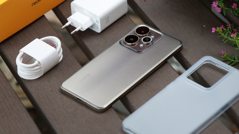 Dấu hiệu và nguyên nhân cần thay nắp lưng Realme 15 5G Dấu hiệu và nguyên nhân cần thay nắp lưng Realme 15 5G