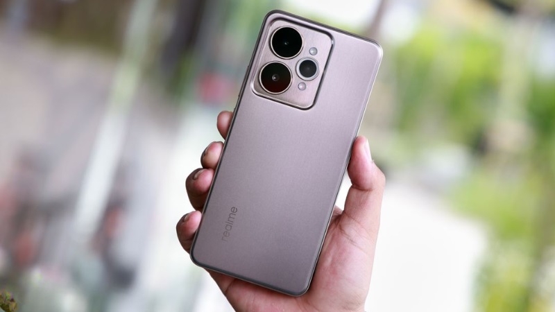 Dấu hiệu và nguyên nhân cần thay nắp lưng Realme 15 5G Dấu hiệu và nguyên nhân cần thay nắp lưng Realme 15 5G