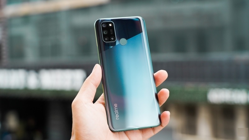 Nguyên nhân dẫn đến tình trạng điện thoại Realme 7i bị hỏng nắp lưng