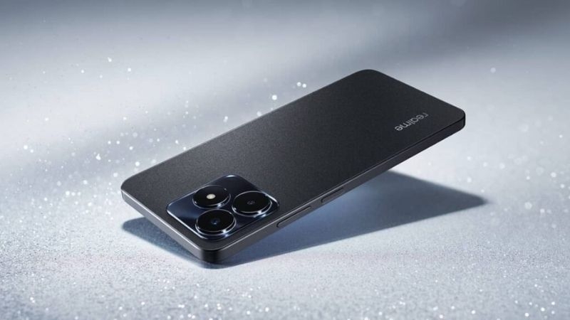 thay-nap-lung-realme-c53-3