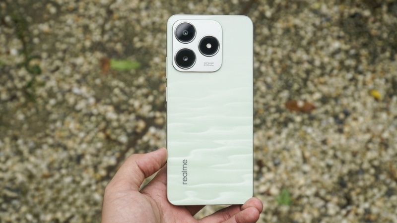 Dấu hiệu và nguyên nhân cần thay nắp lưng Realme C65s Dấu hiệu và nguyên nhân cần thay nắp lưng Realme C65s