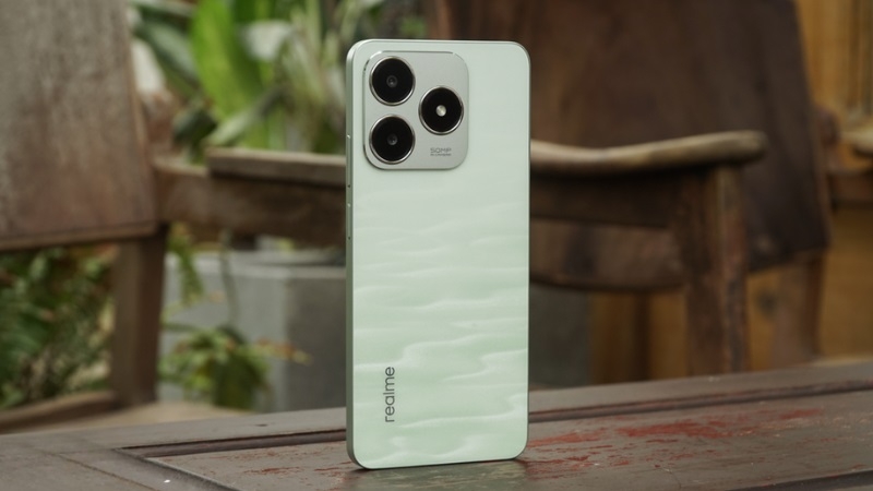 Dấu hiệu và nguyên nhân cần thay nắp lưng Realme C65s Dấu hiệu và nguyên nhân cần thay nắp lưng Realme C65s