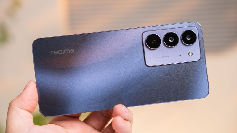Dấu hiệu và nguyên nhân cần thay nắp lưng Realme C75x Dấu hiệu và nguyên nhân cần thay nắp lưng Realme C75x