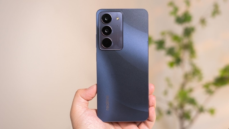 Dấu hiệu và nguyên nhân cần thay nắp lưng Realme C75x Dấu hiệu và nguyên nhân cần thay nắp lưng Realme C75x