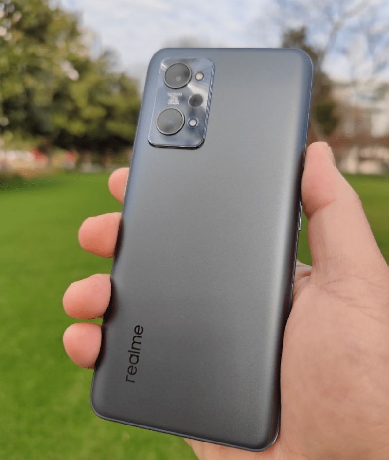Những trường hợp cần thay nắp lưng Realme GT2 mới