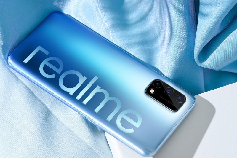 Dấu hiệu cần thay nắp lưng Realme Q2