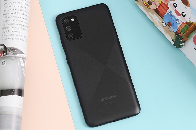 Nguyên nhân dẫn đến nắp lưng Samsung Galaxy A02s bị hỏng