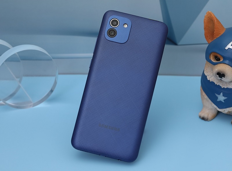 Khi nào thì bạn cần thay nắp lưng Samsung Galaxy A03?