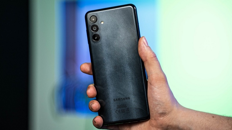 Dấu hiệu và nguyên nhân cần thay nắp lưng Samsung Galaxy A04s Dấu hiệu và nguyên nhân cần thay nắp lưng Samsung Galaxy A04s