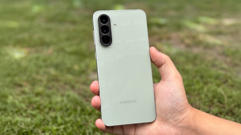 Khi nào cần thay nắp lưng Samsung Galaxy A56 5G?