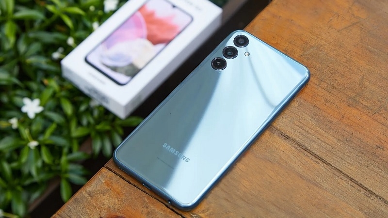 Khi nào bạn cần thay nắp lưng Samsung Galaxy M34?