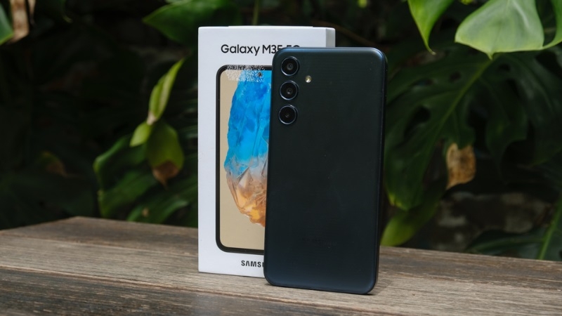 Dấu hiệu và nguyên nhân cần thay nắp lưng Samsung Galaxy M35 Dấu hiệu và nguyên nhân cần thay nắp lưng Samsung Galaxy M35