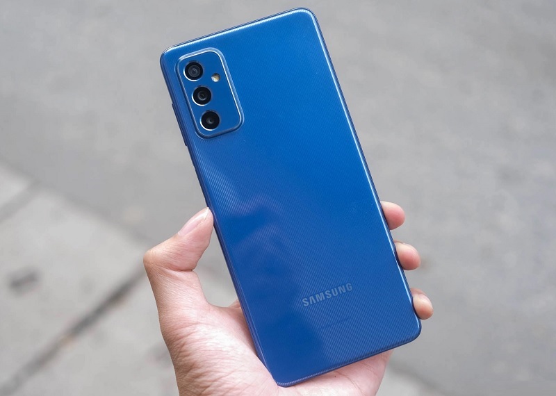 Biểu hiện cho thấy bạn cần thay nắp lưng Samsung Galaxy M52