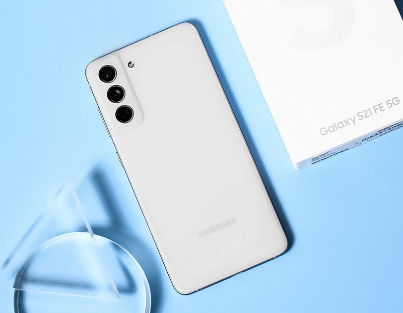 Dấu hiệu cần thay nắp lưng Samsung Galaxy S21 FE 5G