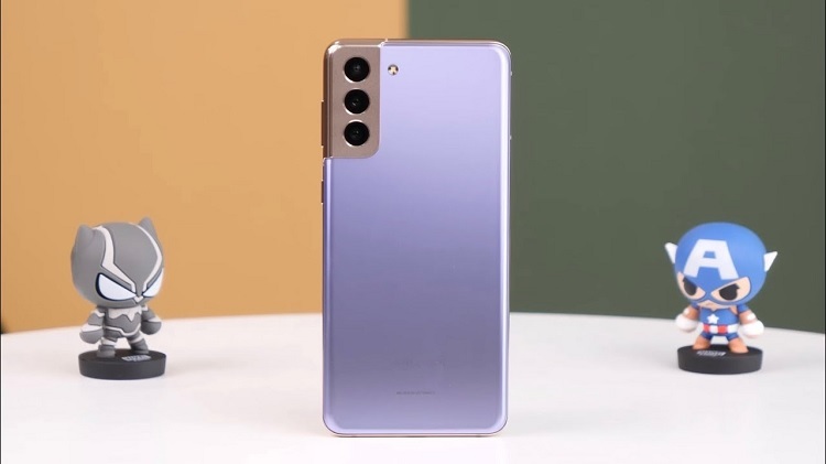 Dấu hiệu cần thay nắp lưng Samsung Galaxy S21 Plus